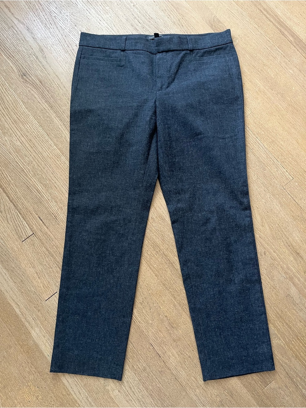 Banana Republic Sloan Dark Grey Crop
